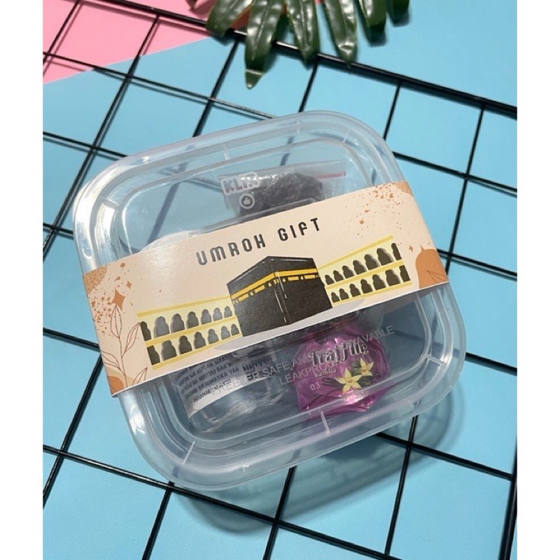 

Paket Box Hemat Oleh Oleh Umroh Haji Bingkisan Baitullah Souvenir Gift Makkah Kaabah Zam Zam Kurma Kacang Arab