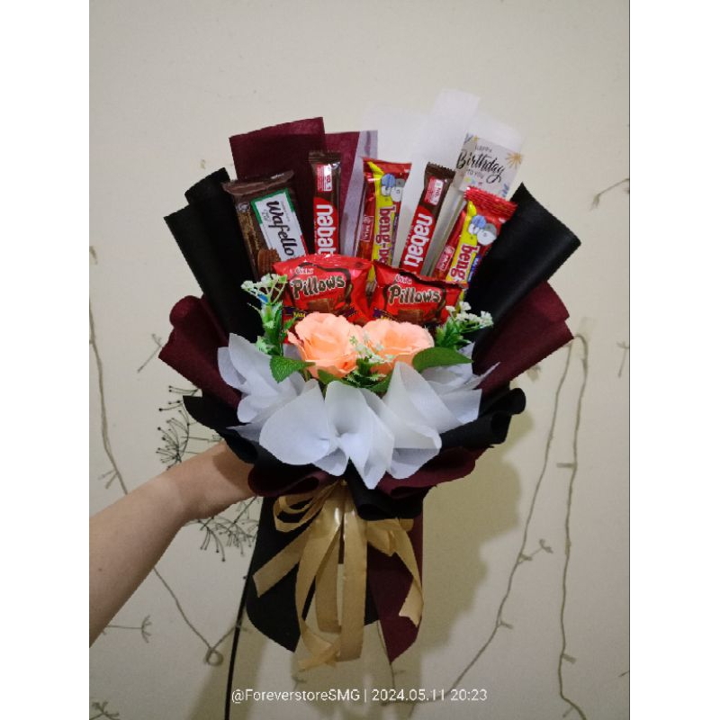 

Buket Snack 7 pcs + Bunga Artificial
