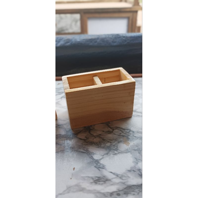 

kotakpensil/pulpenkayujatimodelkotakminimalis