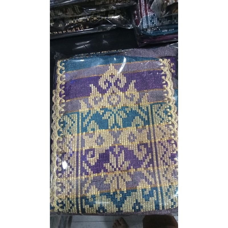 Songket Tenun Khas Melayu Riau