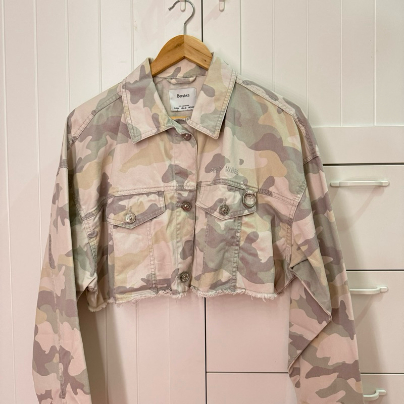 Preloved Bershka jacket denim army