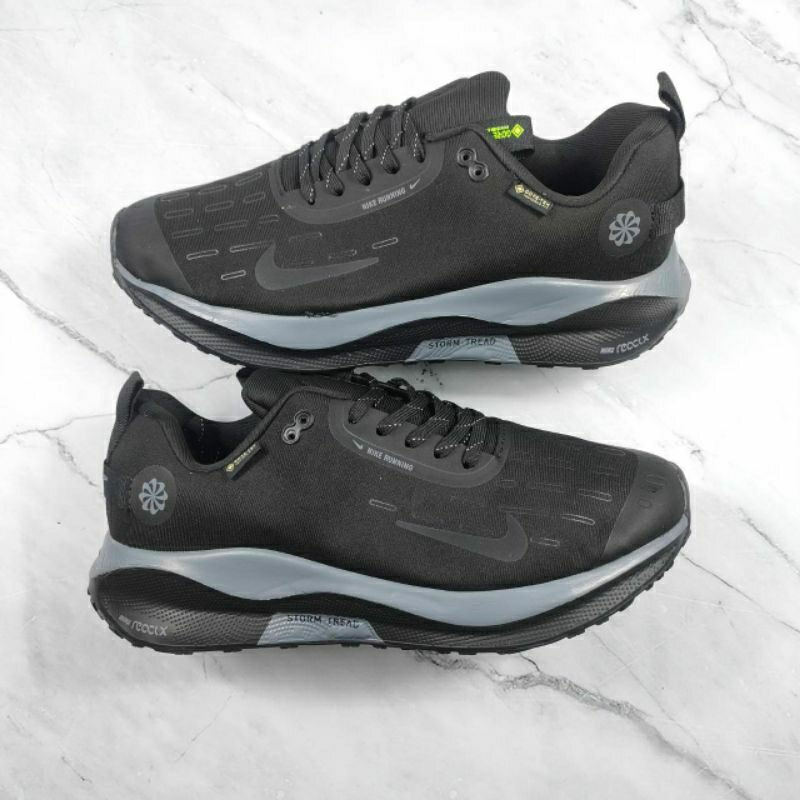 Sepatu Sneakers Nike Infinity Run 4 Goretex Black