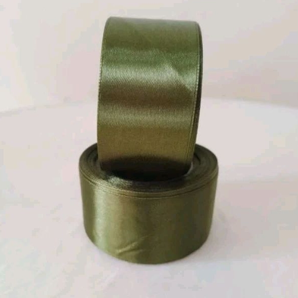 

Pita Satin Hijau Lumut Tua 1 inch