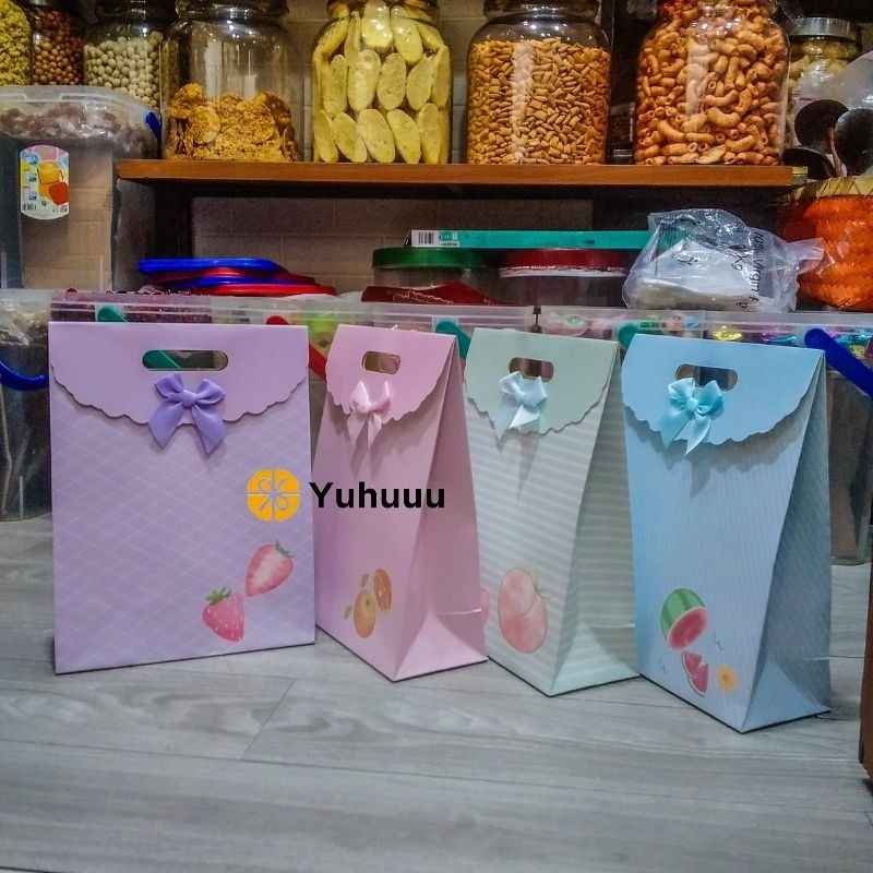 

Paper Bag Vertical Pita + Tutup Tas Kado Tas Hadiah Motif Lucu