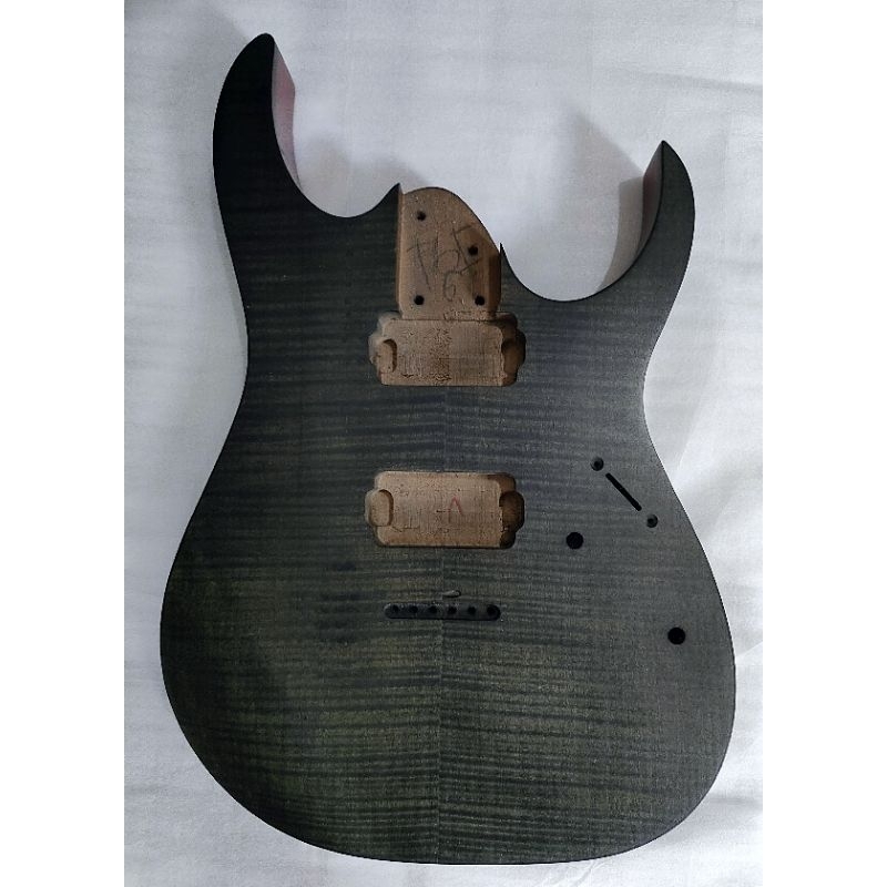 Body Ibanez RG series Flame Maple Doff