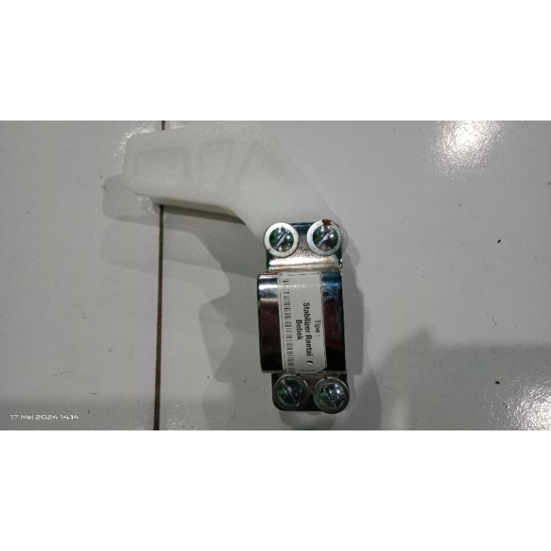 stabilizer rantai motor bebek putih