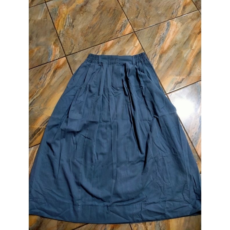 PRELOVED SERAGAM SEKOLAH ROK ABU SMA SMK