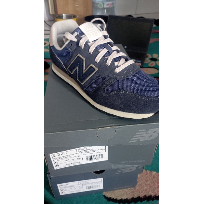 New Balance 373 Navy