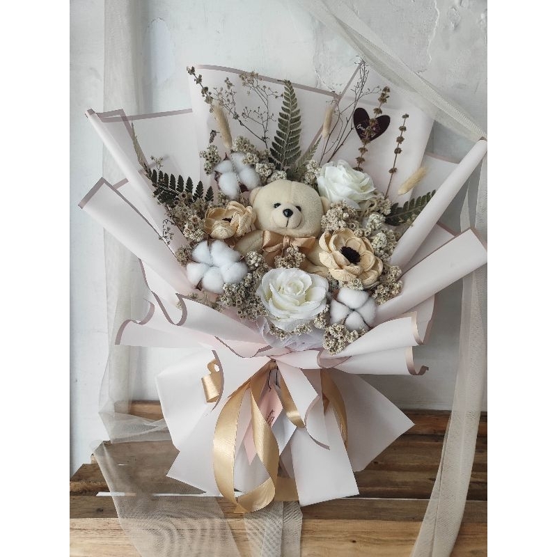Buket boneka bunga kering (bisa request boneka toga) , dried flower, kado wisuda, hadiah, lamaran, g