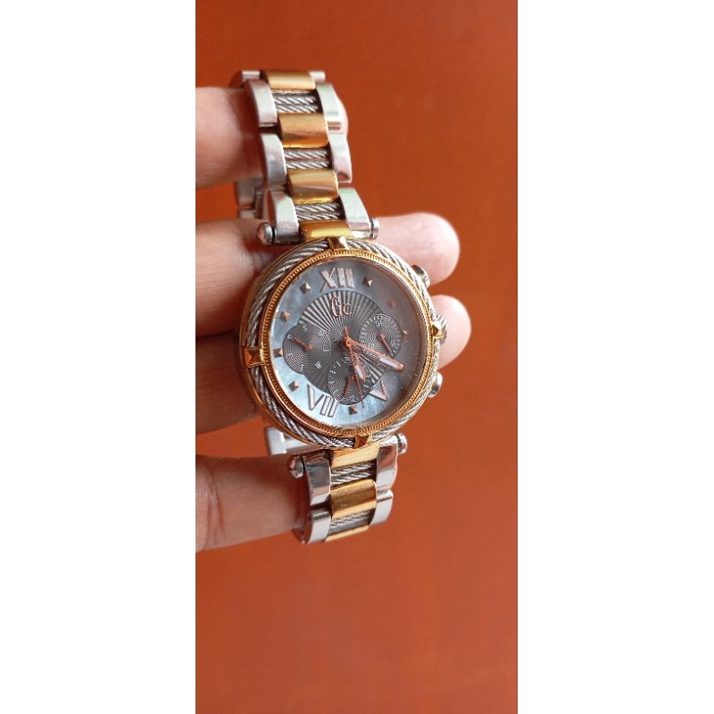 Jam tangan wanita merk GC original