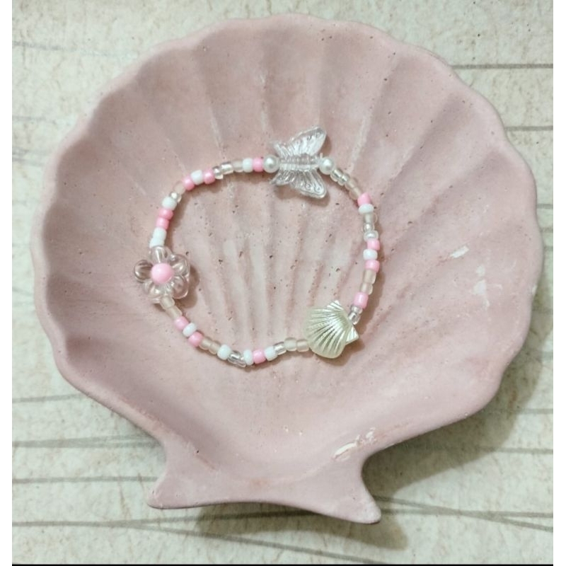 gelang manik manik aesthetic warna pink