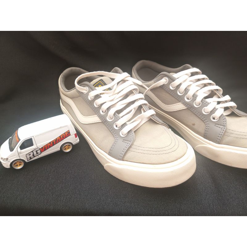 sepatu pria snekers bekas ventela no 43