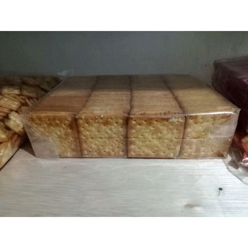 

Biskuit Istimewa