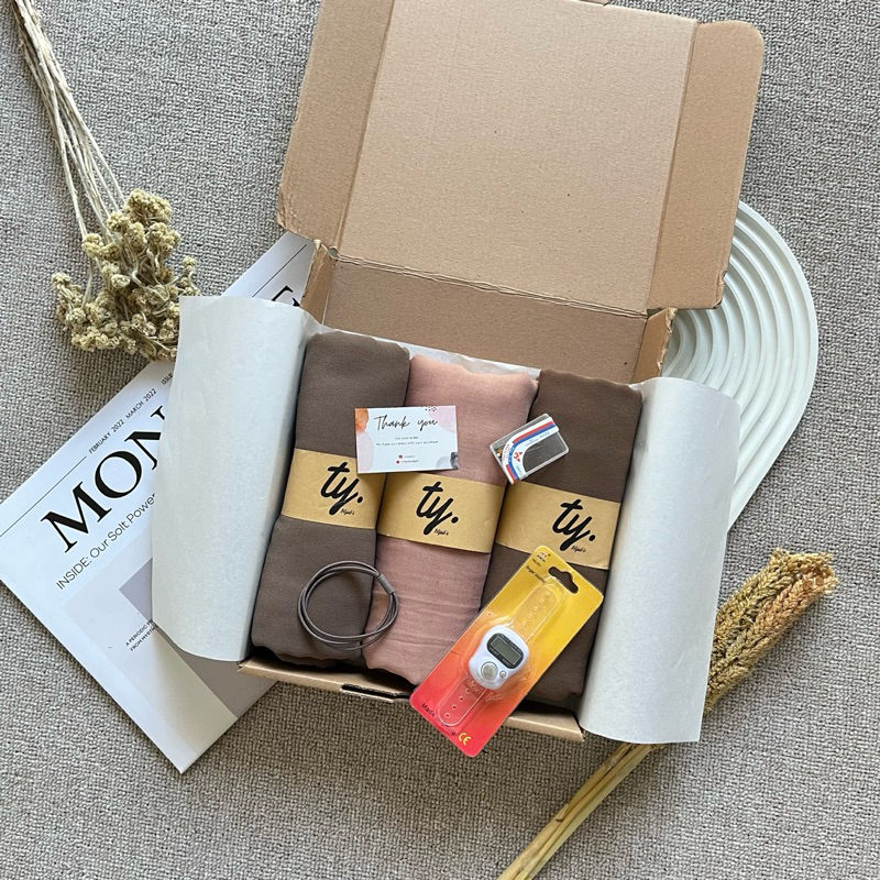 

Tyhijab HAMPERS HIJAB - Kado Ulang Tahun - Kado Pernikahan - Kado Hampers Termurah Aesthetic