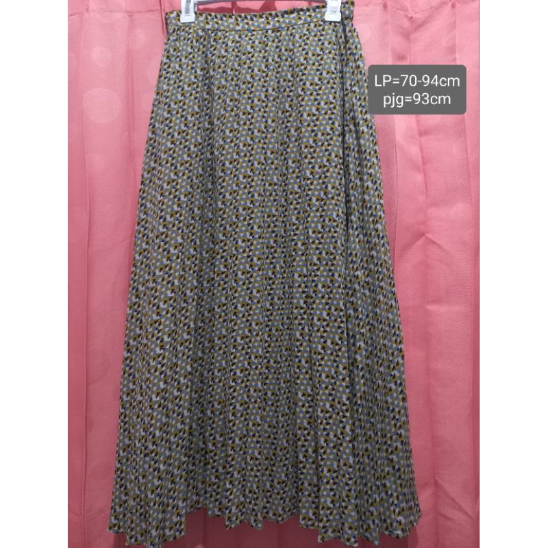 Rok Sifon GU (UNIQLO)