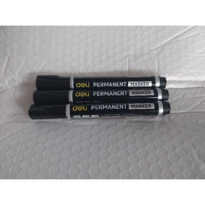 

Deli spidol permanent marker warna biru , merah , hitam