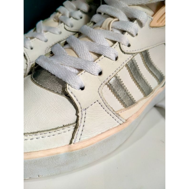 Sepatu basket anak adidas high putih