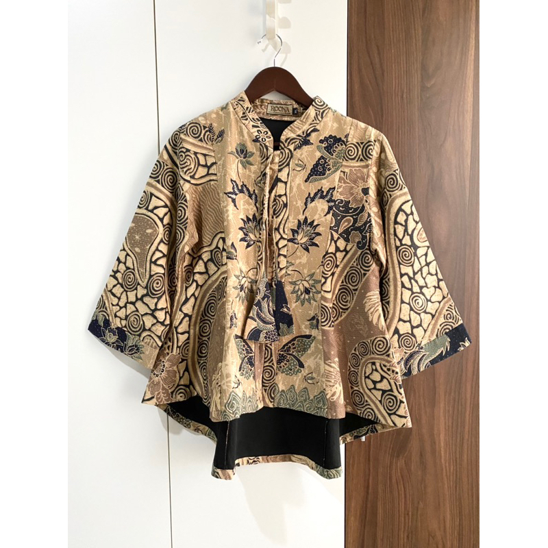 Blouse Batik by Roona Preloved