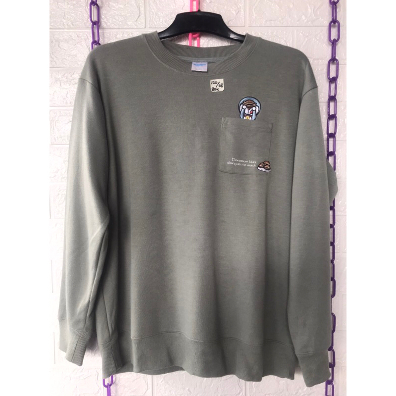 crewneck pocket doraemon