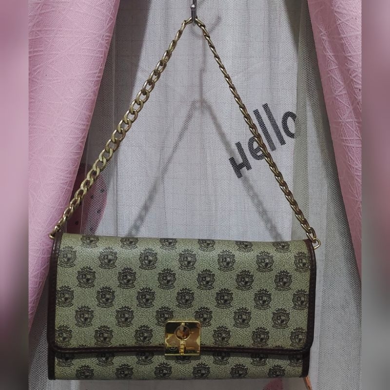 tas pesta handbag. tas kulas baly viden. tas kulit pesta. tas preloved