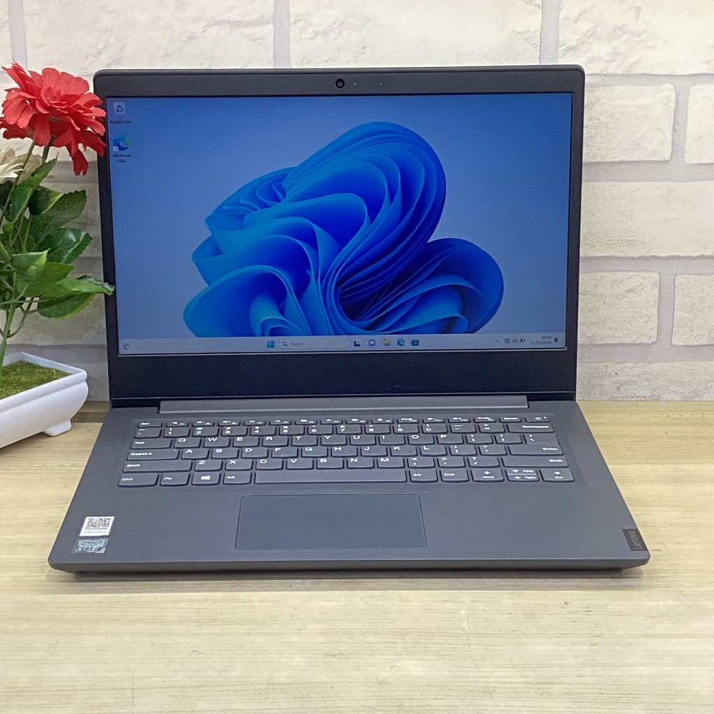 LENOVO V14 CORE I3 RAM 8 SSD MURAH