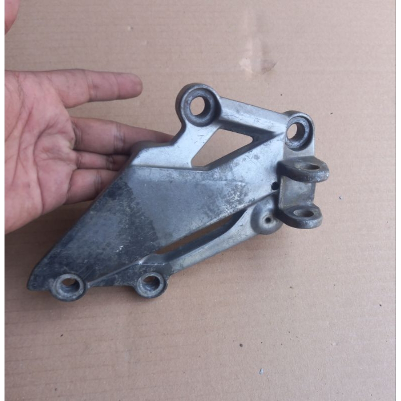 POSTEP FOOTSTEPP KANAN NINJA 250 FI 4TAK FI ORIGINAL MOTOR