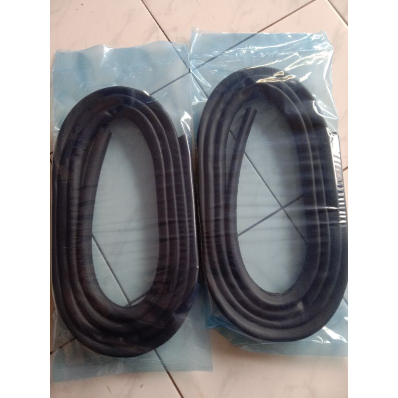 KARET BALON,KARET PINTU MOBIL CALYA,SIGRA,YARIS ORIGINAL