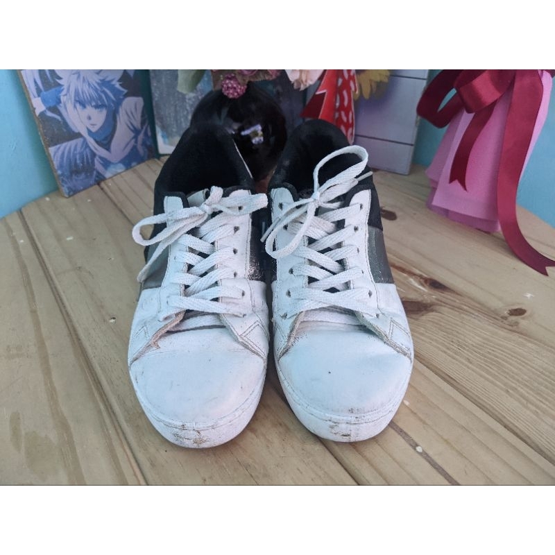 Sepatu Keds Laviola Original Preloved