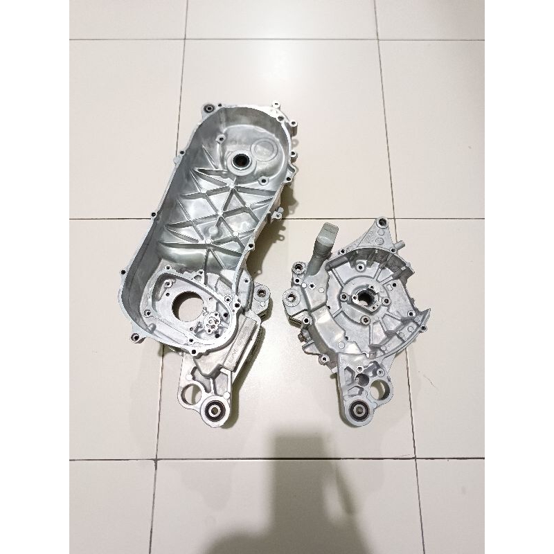 Crankcase Krengkes Kalter Kanan Kiri Aerox 155cc , Lexi ( Original ) kode B65
