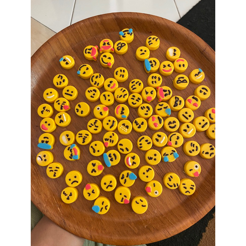 

coklat mini emotion