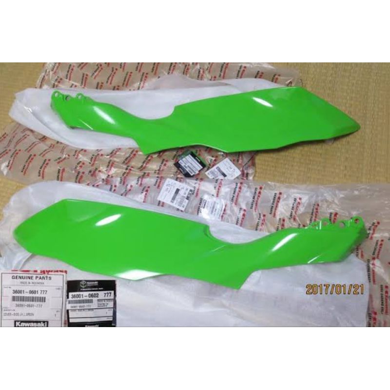 COVER TENGKI SAYAP TENGKI BODY SAMPING FAIRING SAMPING NINJA RR MONO Z250 SL NINJA ZSL HIJAU ORIGINA