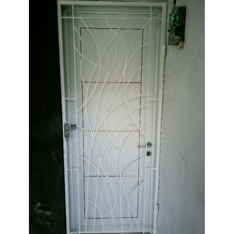 Tralis Pintu Rumah