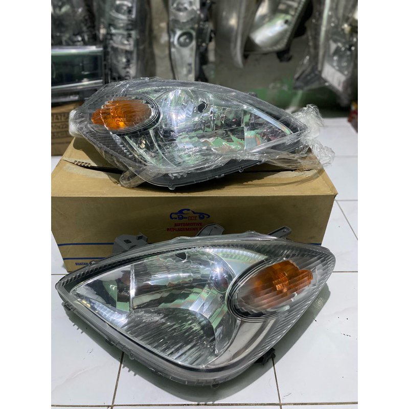 headlamp/lampu depan avanza/xeania lama 2004