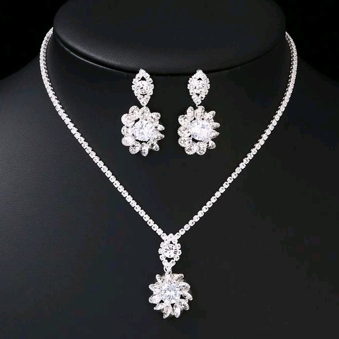 Set perhiasan pesta kalung anting kristal perhiasan pesta