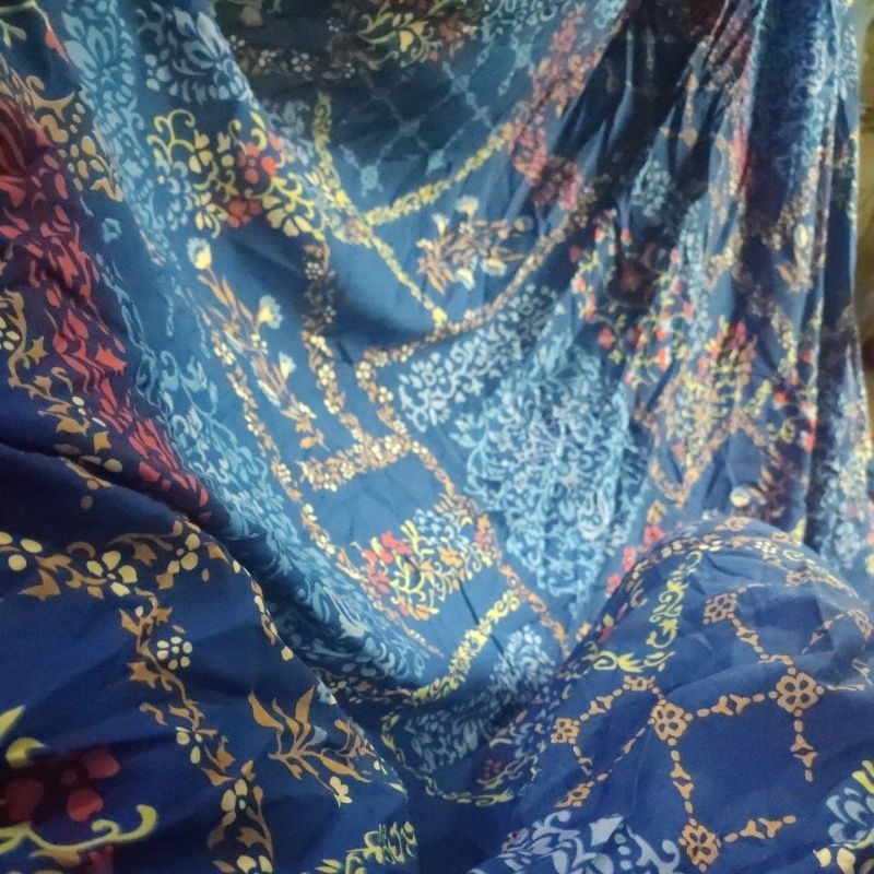 KAIN KILOAN KATUN RAYON MOTIF BUNGA KOTAK BIRU VISCOSE
