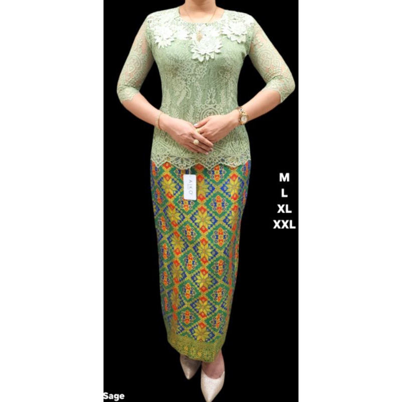 Stelan Blus Brokat dan Rok