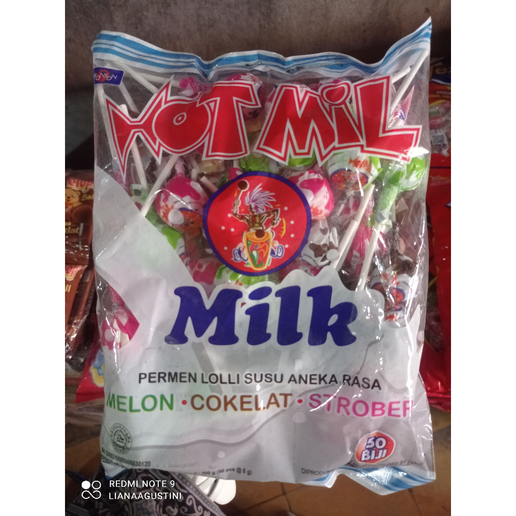 

Permen Lolipop Hot Mil Milk rasa Melon Coklat Stroberi isi 50 pcs