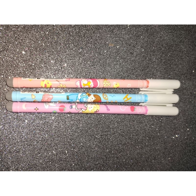 

Pulpen bisa dihapus karakter comel