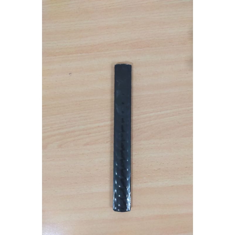 kuku macan 20cm motif ulir- bon bon list kramik