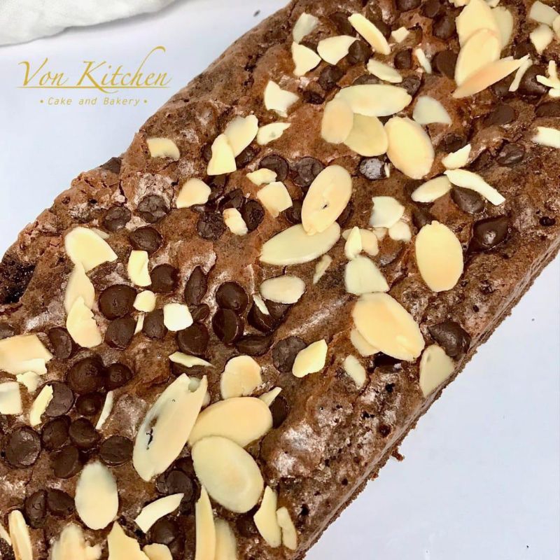 

BROWNIES FUDGY CHOCO ALMOND BY VON KITCHEN