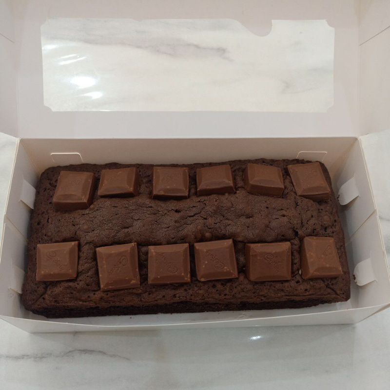 

BROWNIES FUDGY CADBURY BY VON KITCHEN