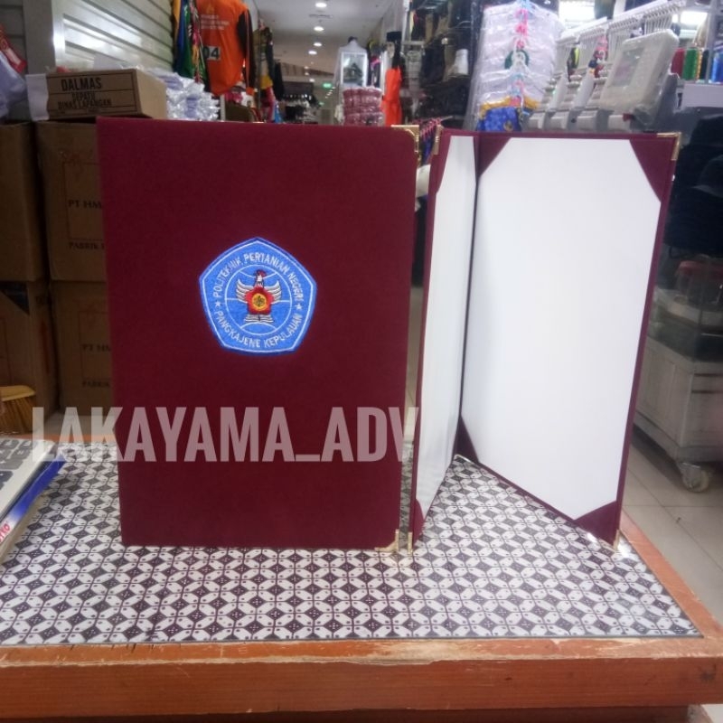 

map beludru custom logo bordir