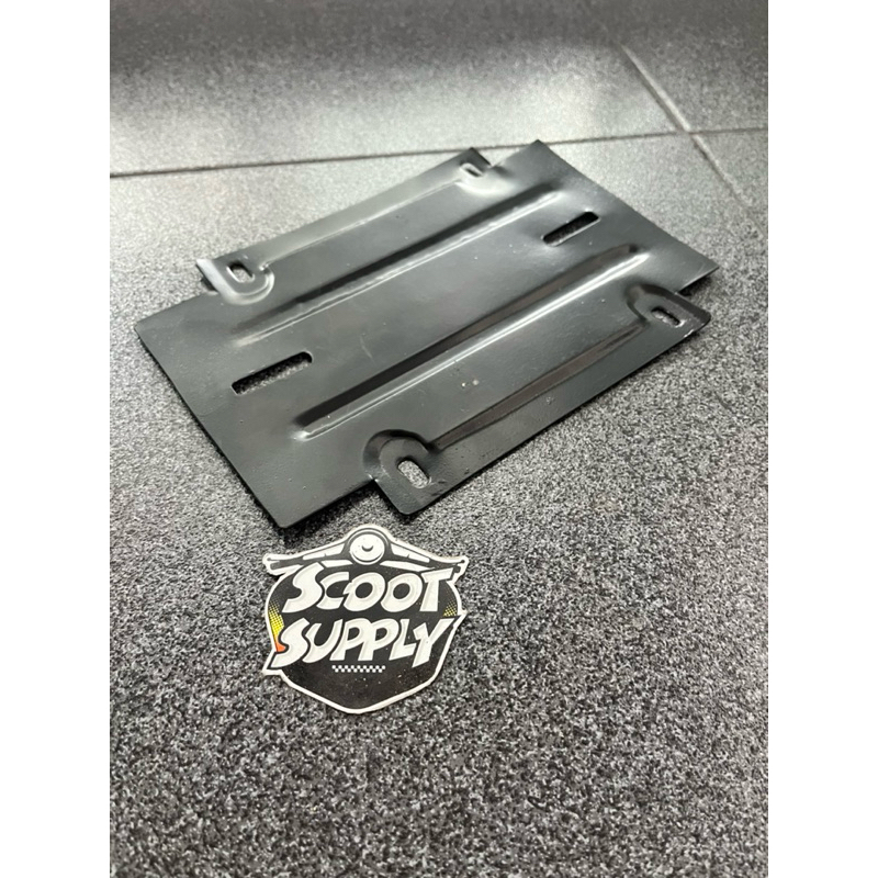 Tatakan Plat Breket Dudukan Plat Nomor Belakang Vespa Klasik