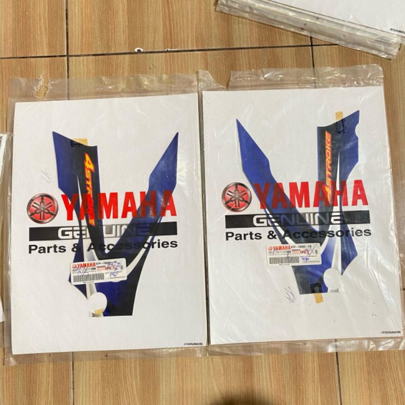 Striping stiker sayap dalam Yamaha Jupiter Z 2005 Biru original YGP 5TP-F8391-F0 5TP-F8392-F0