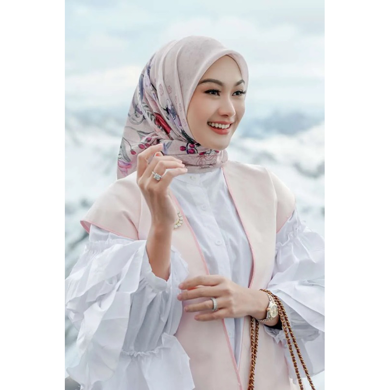 Buttonscarves Nada Voile Square - Fis