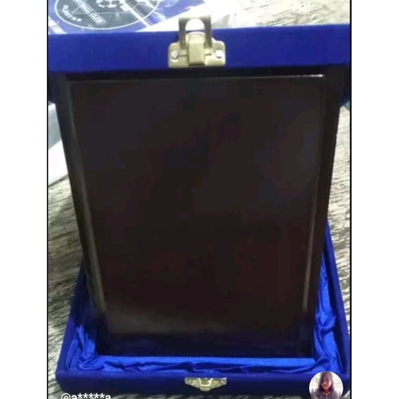 

plakat vandel kayu kosogan beserta box bludru