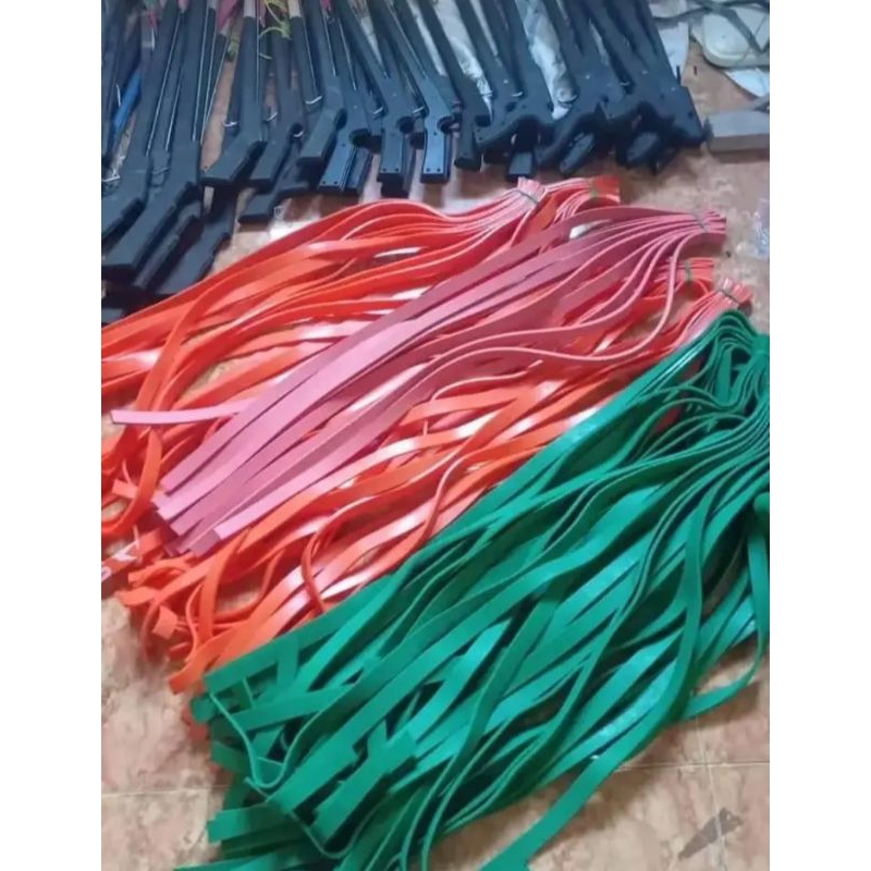 Karet pipih panah ikan