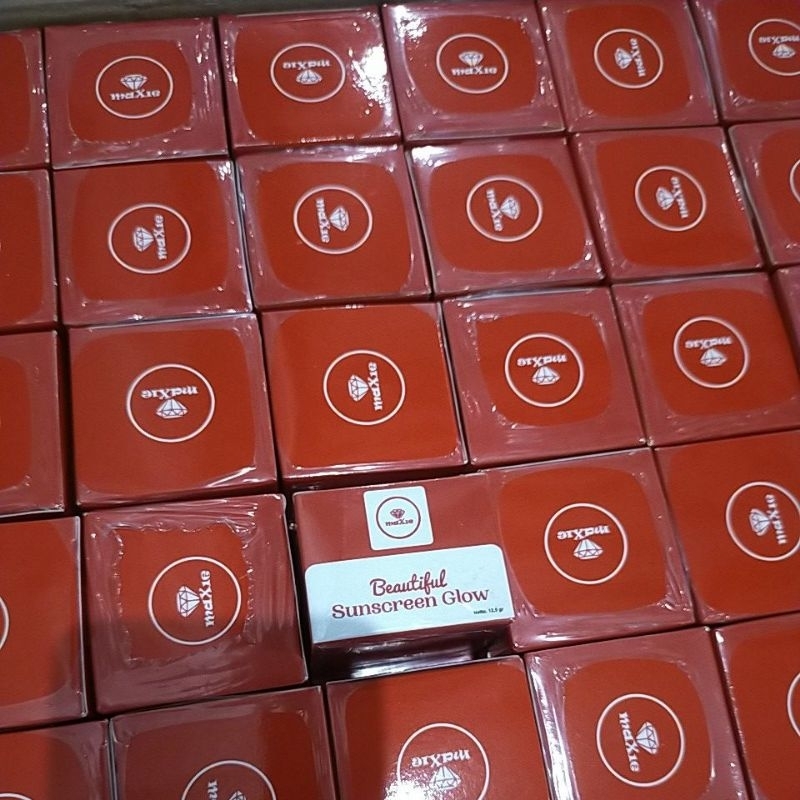 sunscreen glow maxie