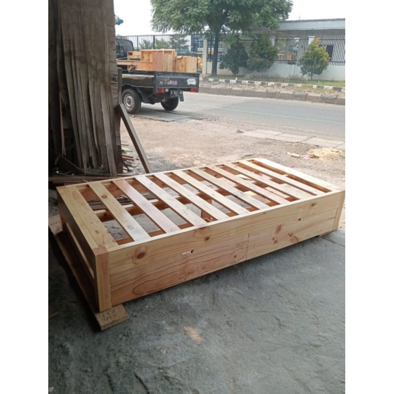 tempat tidur jati Landa ukran 90x180x25 cat duko putih