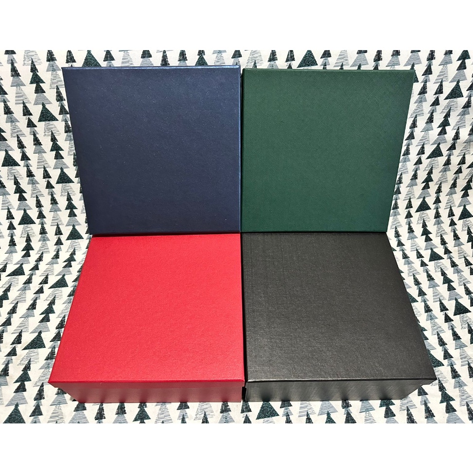 

Murah Meriah Kotak Hardbox Souvenir Hadiah 22x22x1 cm Kue Premium Murah Kokoh Kotak Penyimpanan Hampers Mug Hijab Kado Bingkisan Seserahan Mukena Hantaran Parcel Sangjit Lamaran